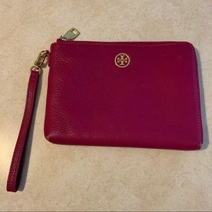 Tory Burch Cameron Wristlet